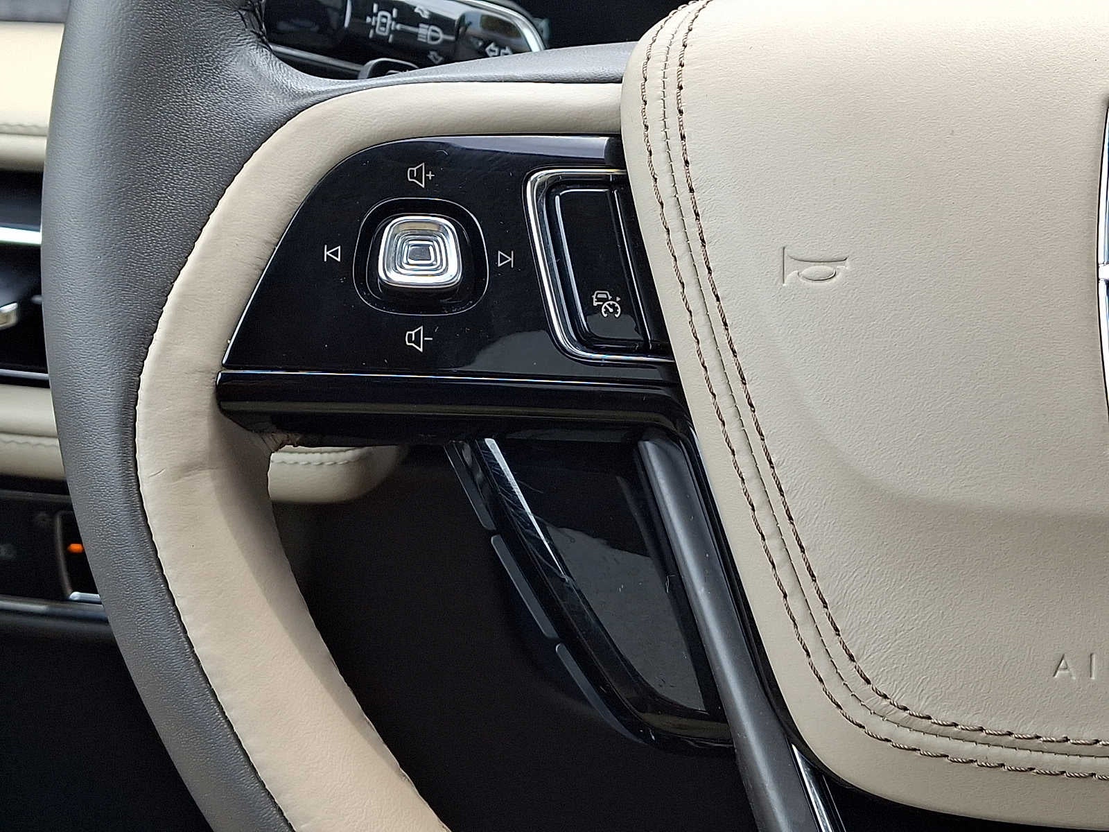 2022 Lincoln Aviator Reserve AWD