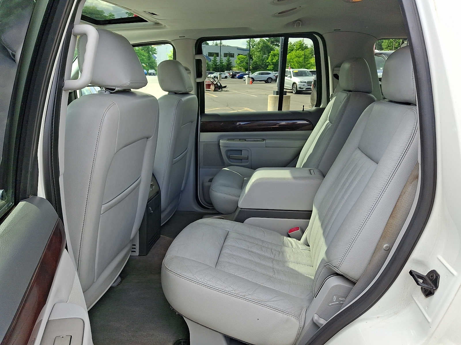 2004 Lincoln Aviator 4dr 2WD Ultimate