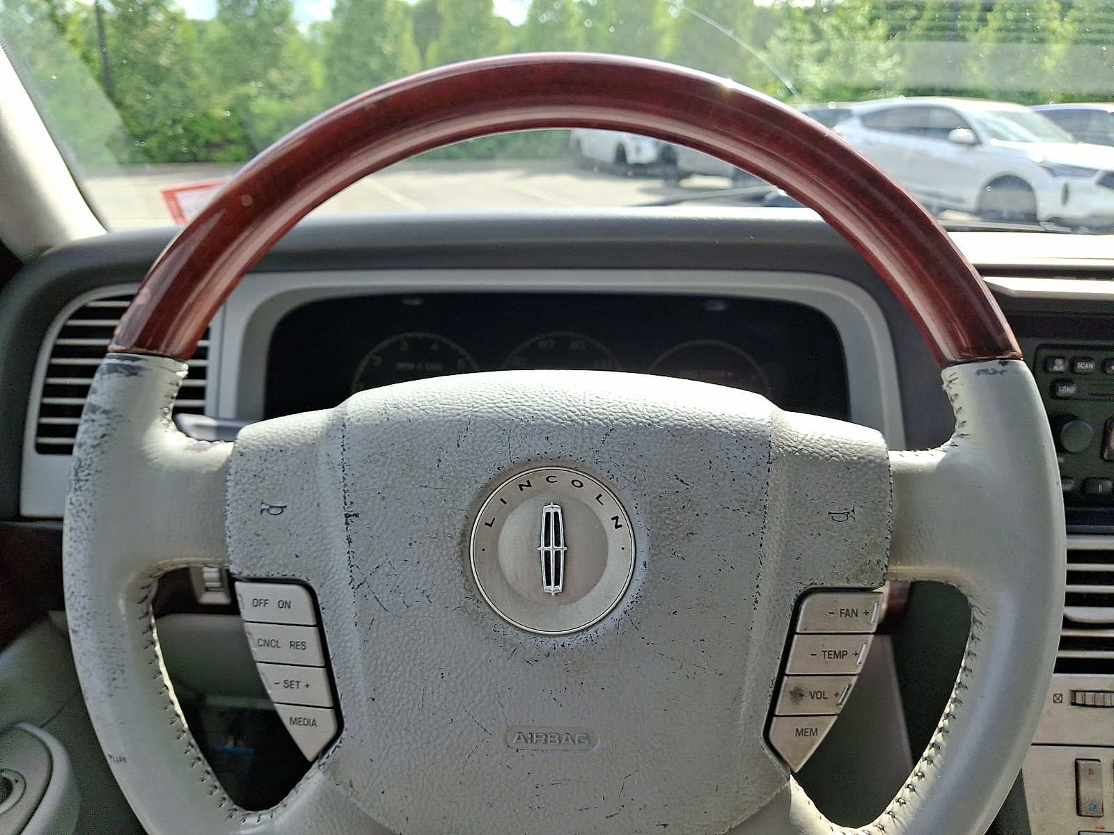 2004 Lincoln Aviator 4dr 2WD Ultimate