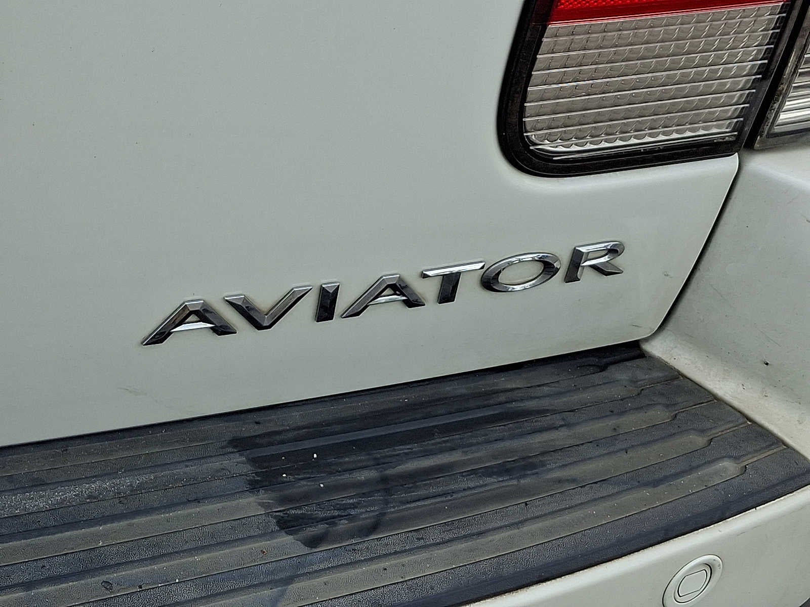 2004 Lincoln Aviator 4dr 2WD Ultimate