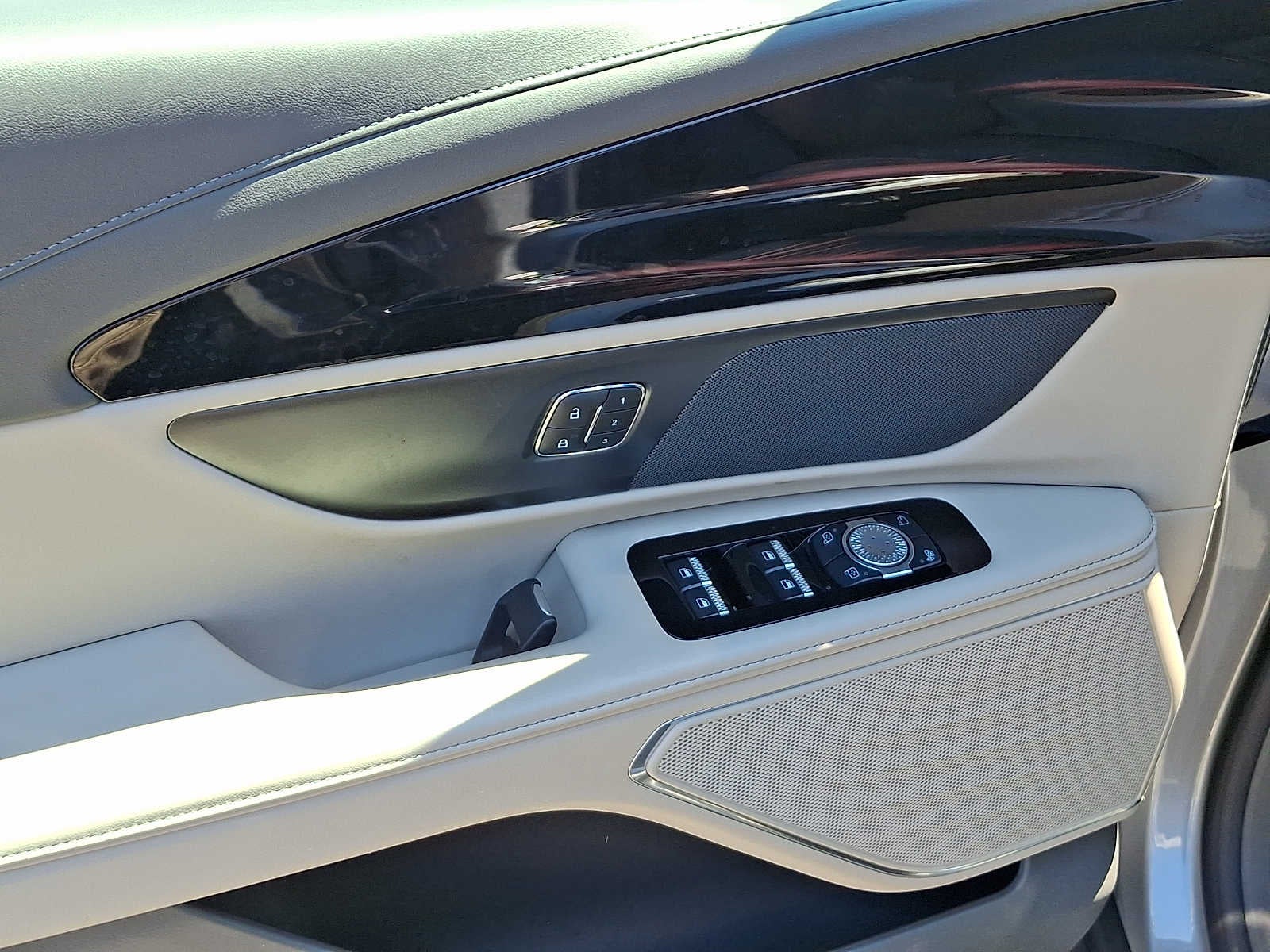 2024 Lincoln Nautilus Premiere AWD