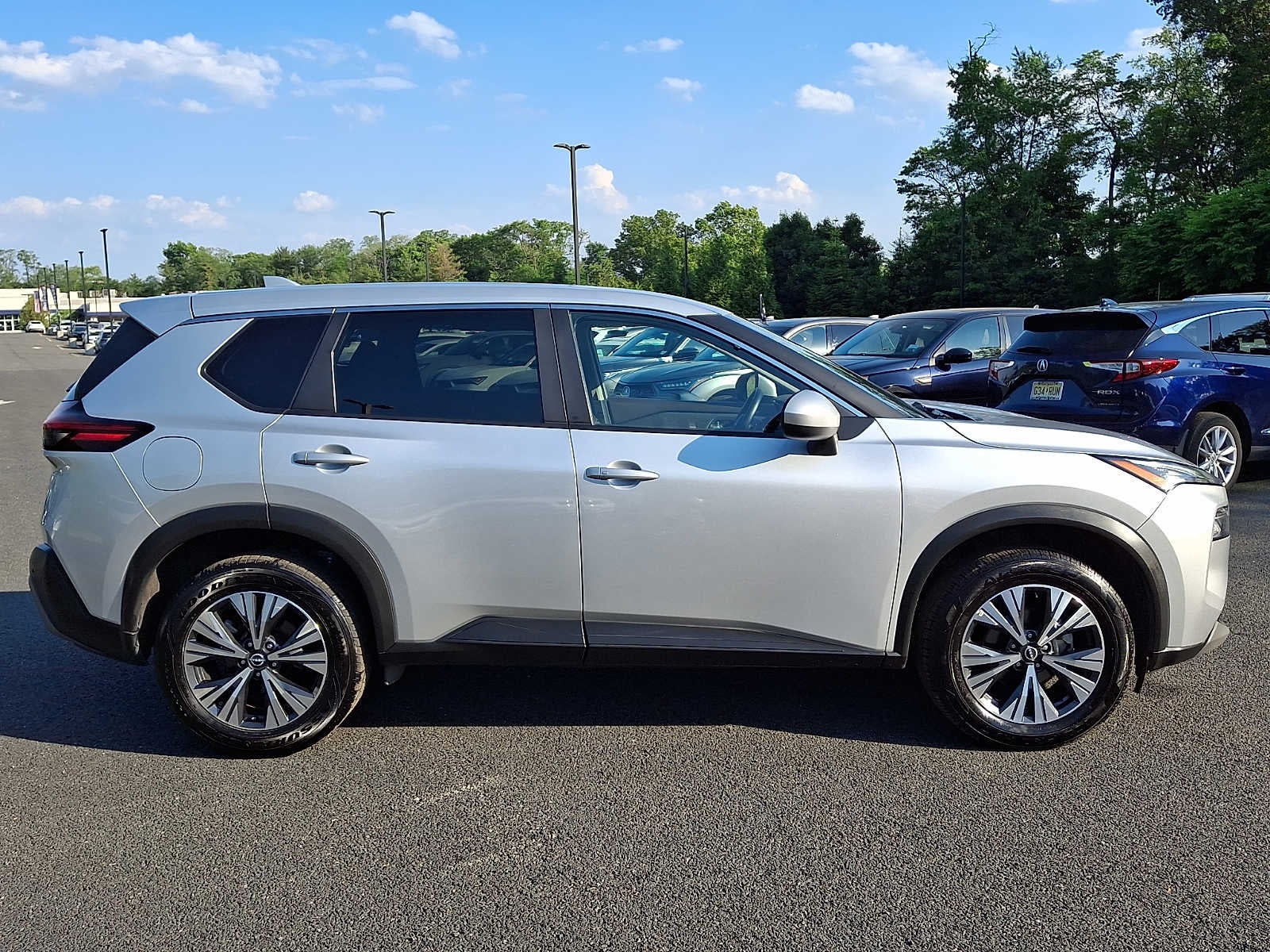 2023 Nissan Rogue FWD SV
