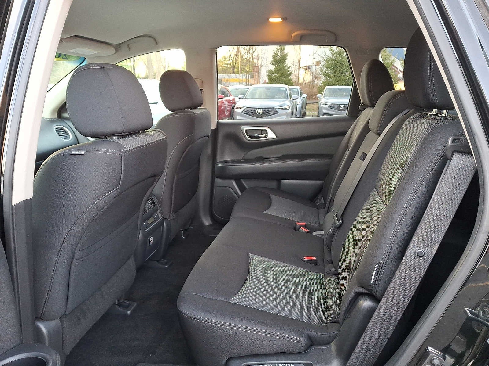 2018 Nissan Pathfinder FWD SV