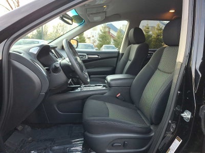 2018 Nissan Pathfinder FWD SV