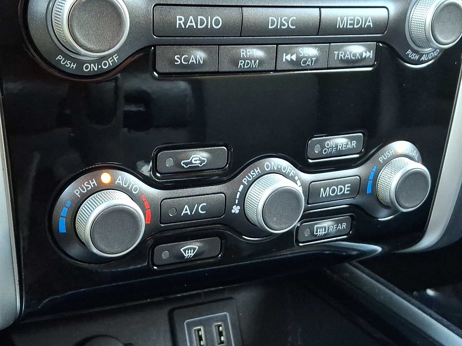 2018 Nissan Pathfinder FWD SV