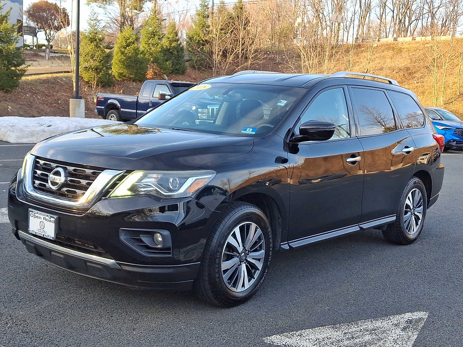 2018 Nissan Pathfinder FWD SV