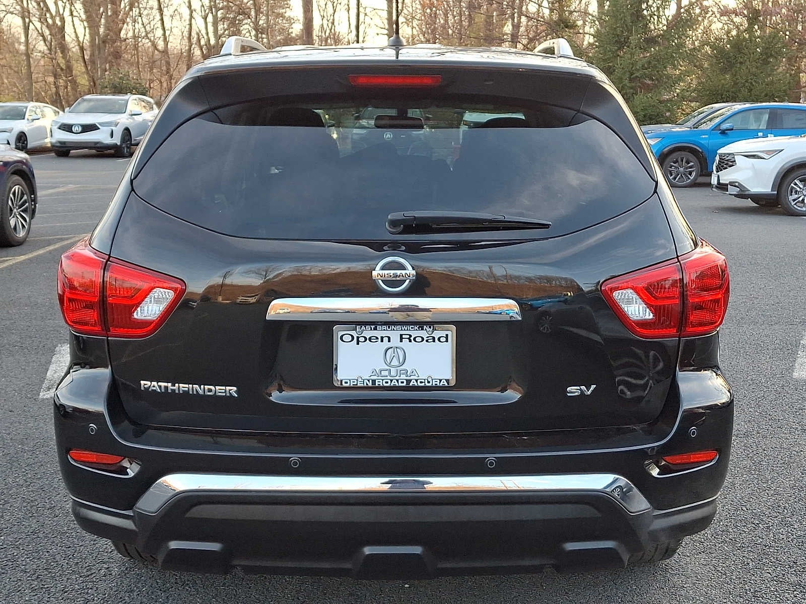 2018 Nissan Pathfinder FWD SV