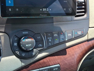 2013 Toyota Sienna 5dr 8-Pass Van V6 XLE FWD