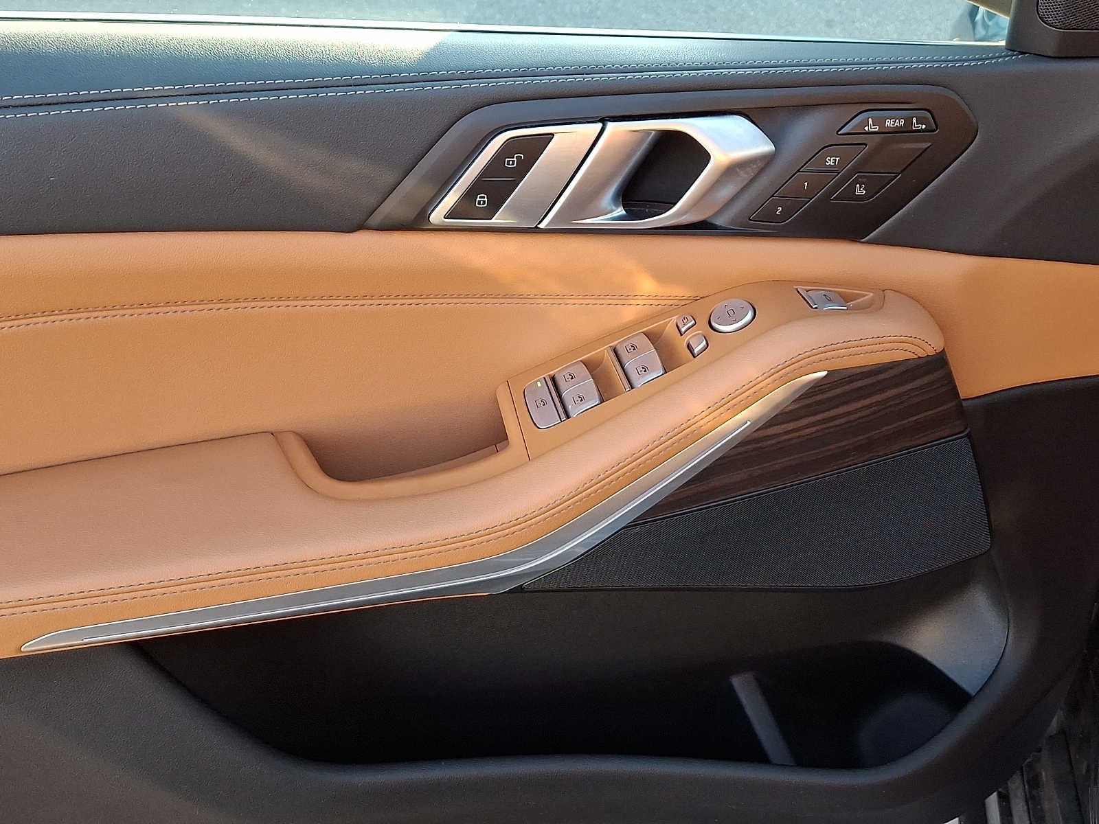 2025 BMW X7 xDrive40i Sports Activity Vehicle