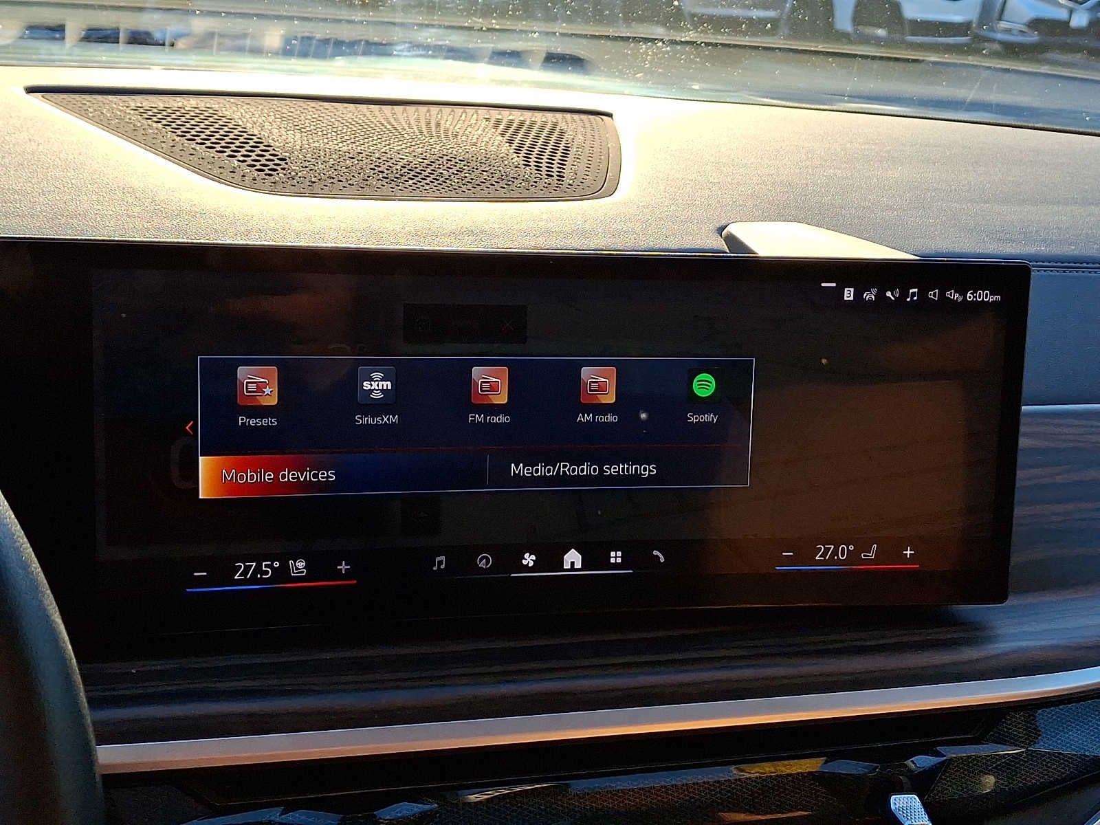 2025 BMW X7 xDrive40i Sports Activity Vehicle