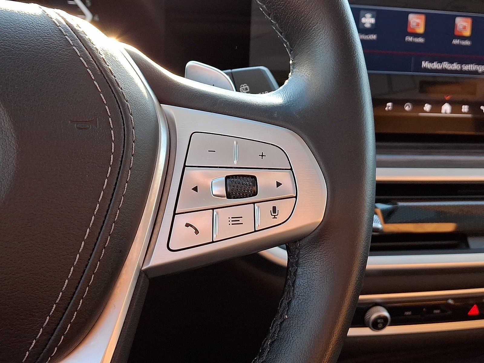 2025 BMW X7 xDrive40i Sports Activity Vehicle