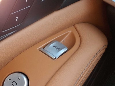 2025 BMW X7 xDrive40i Sports Activity Vehicle