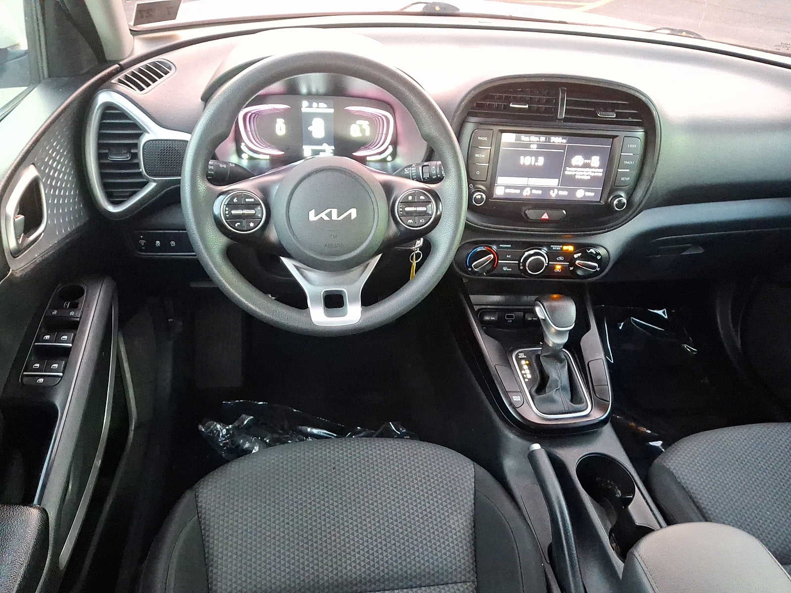 2023 Kia Soul LX IVT