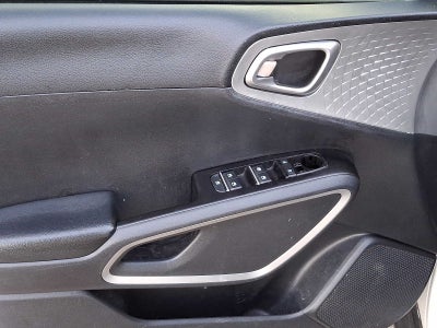 2023 Kia Soul LX IVT