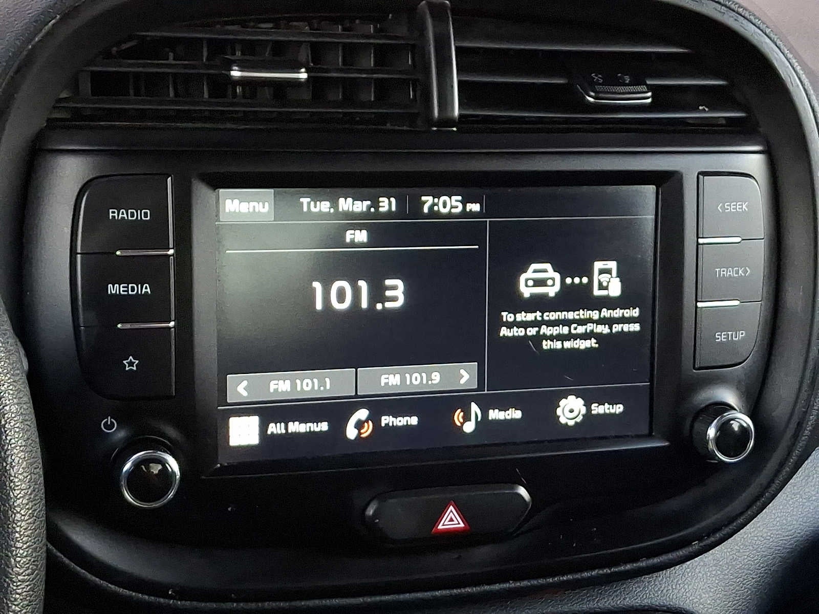 2023 Kia Soul LX IVT