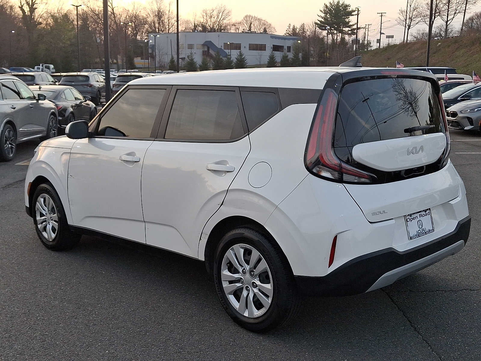 2023 Kia Soul LX IVT