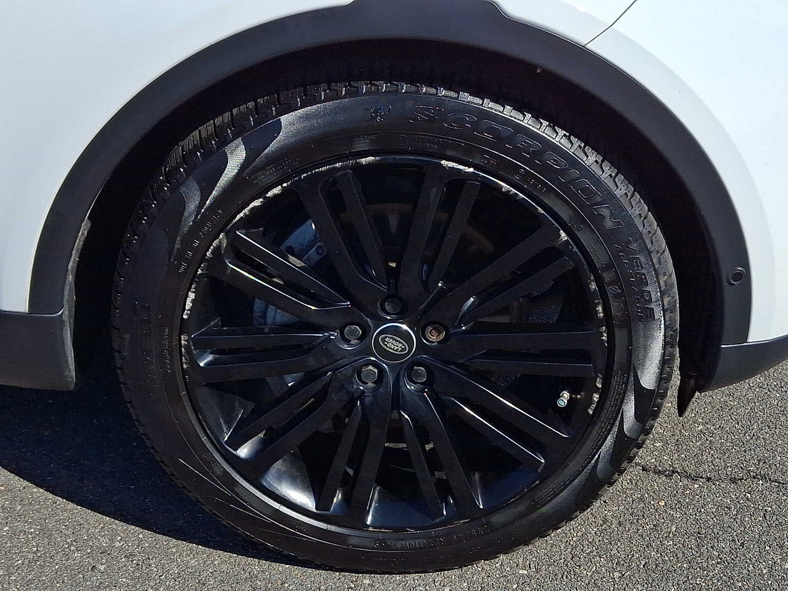 2019 Land Rover Discovery HSE V6 Supercharged