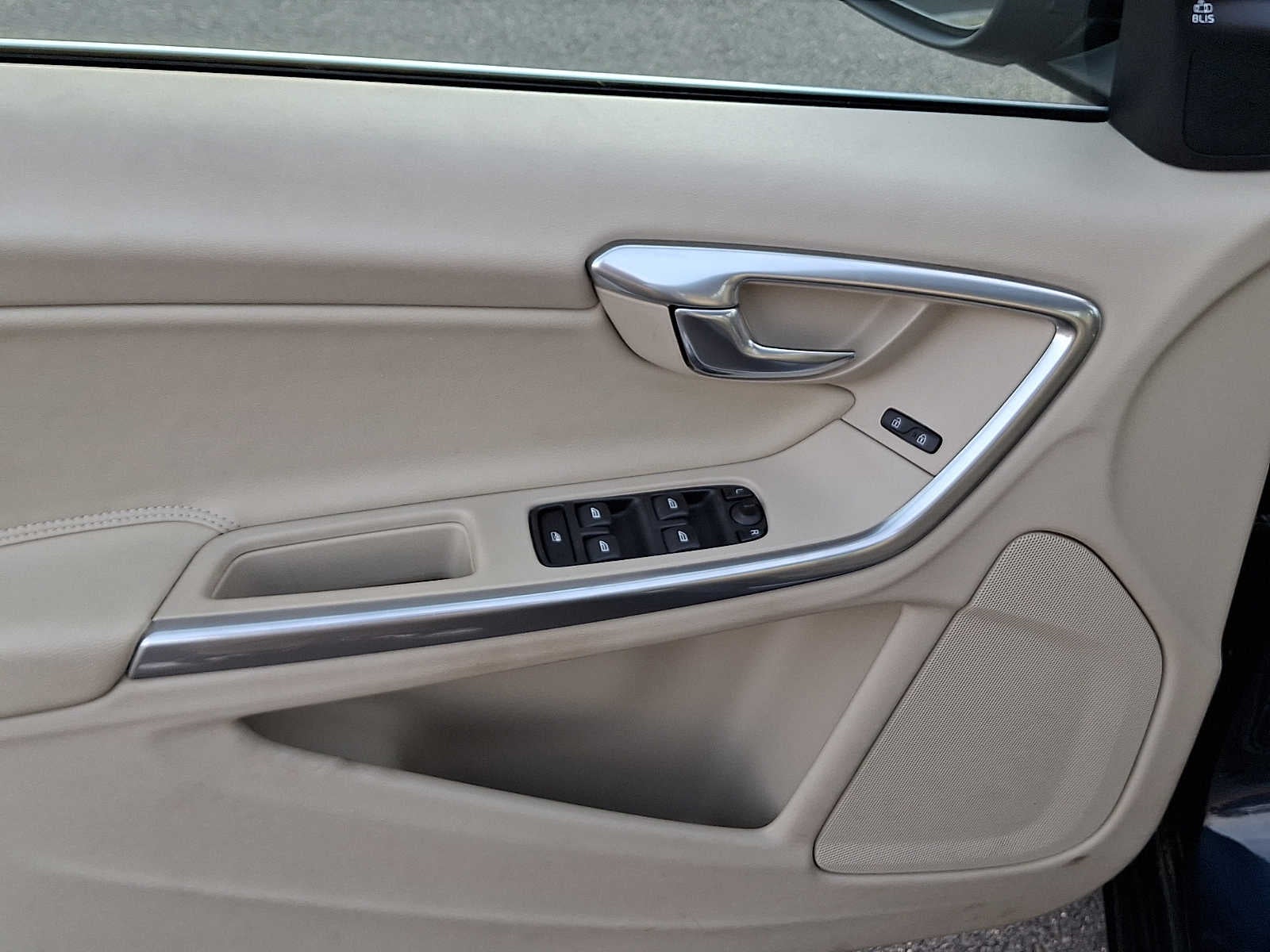 2015 Volvo S60 2015.5 4dr Sdn T5 Premier AWD