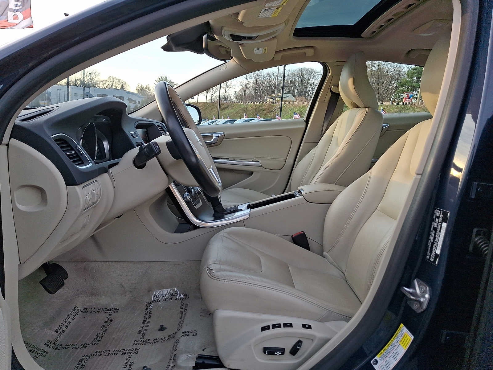 2015 Volvo S60 2015.5 4dr Sdn T5 Premier AWD