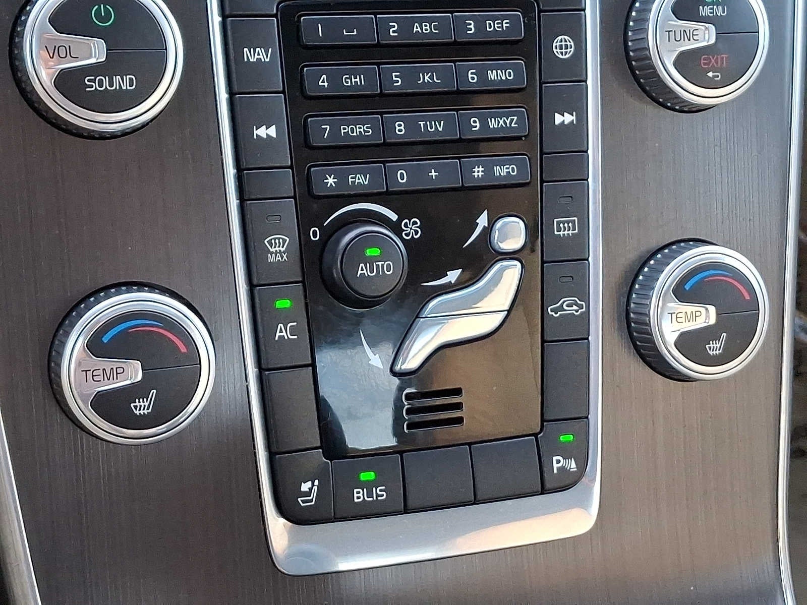 2015 Volvo S60 2015.5 4dr Sdn T5 Premier AWD