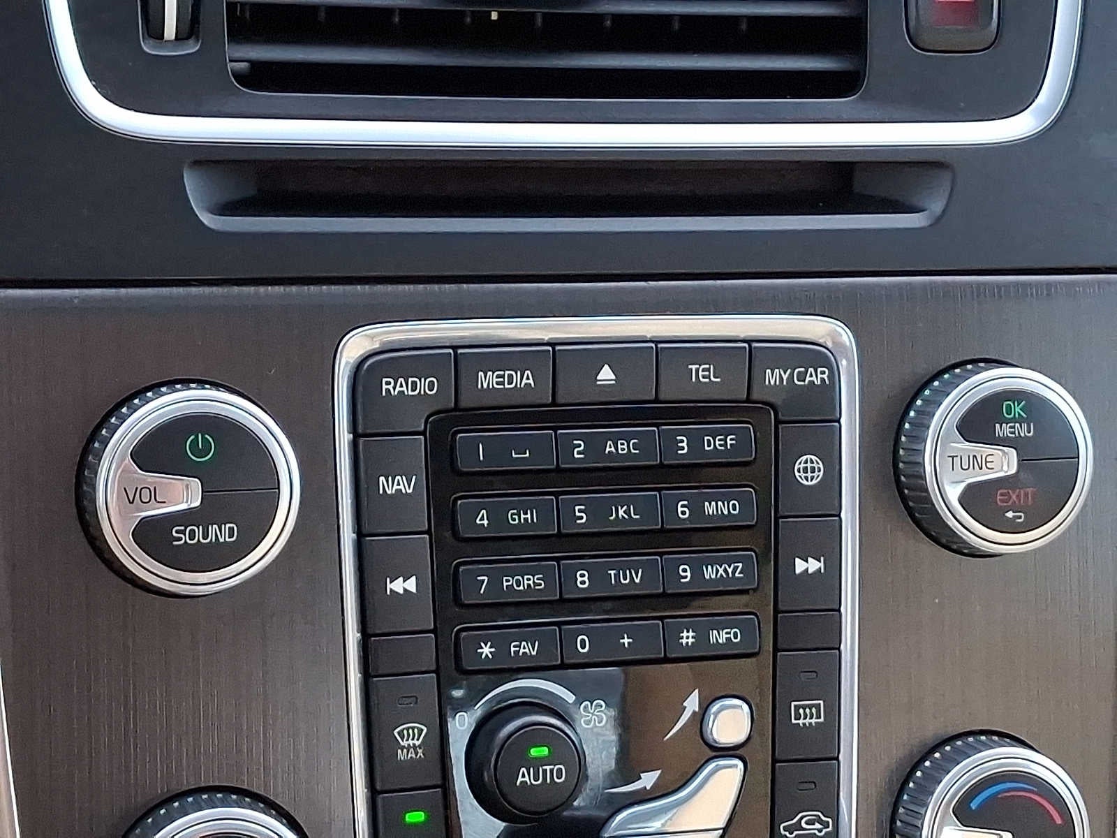 2015 Volvo S60 2015.5 4dr Sdn T5 Premier AWD