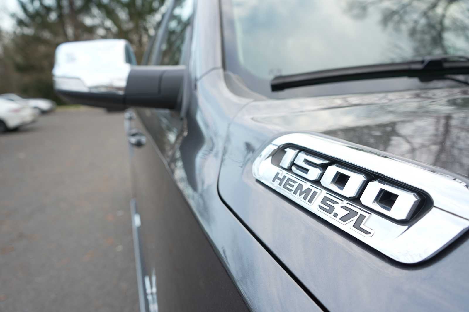 2022 RAM 1500 Laramie 4x4 Crew Cab 57 Box