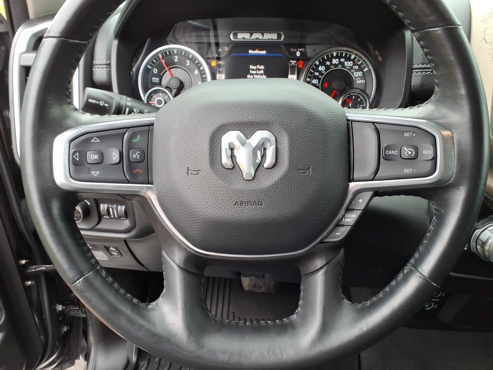 2022 RAM 1500 Laramie 4x4 Crew Cab 57 Box