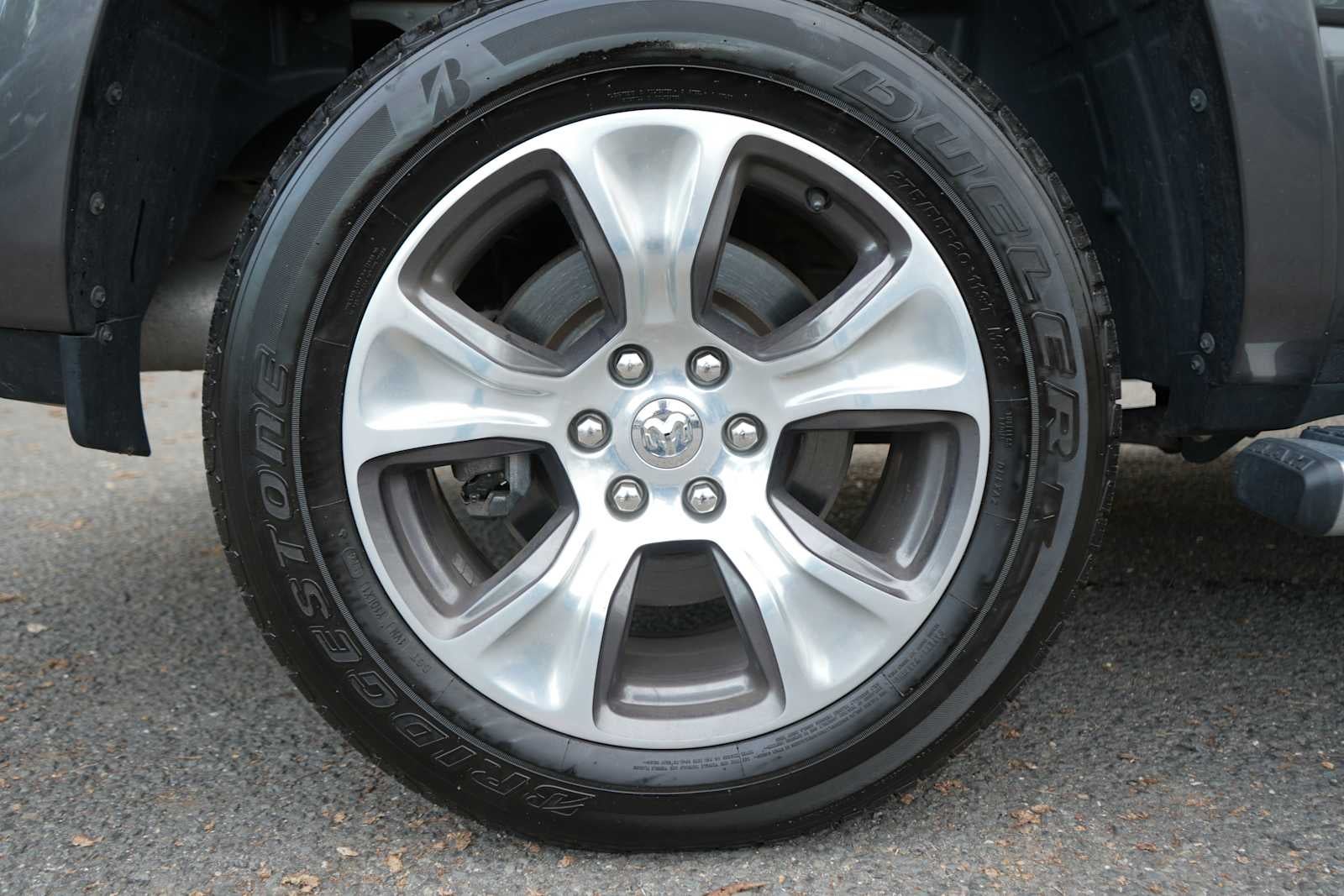 2022 RAM 1500 Laramie 4x4 Crew Cab 57 Box