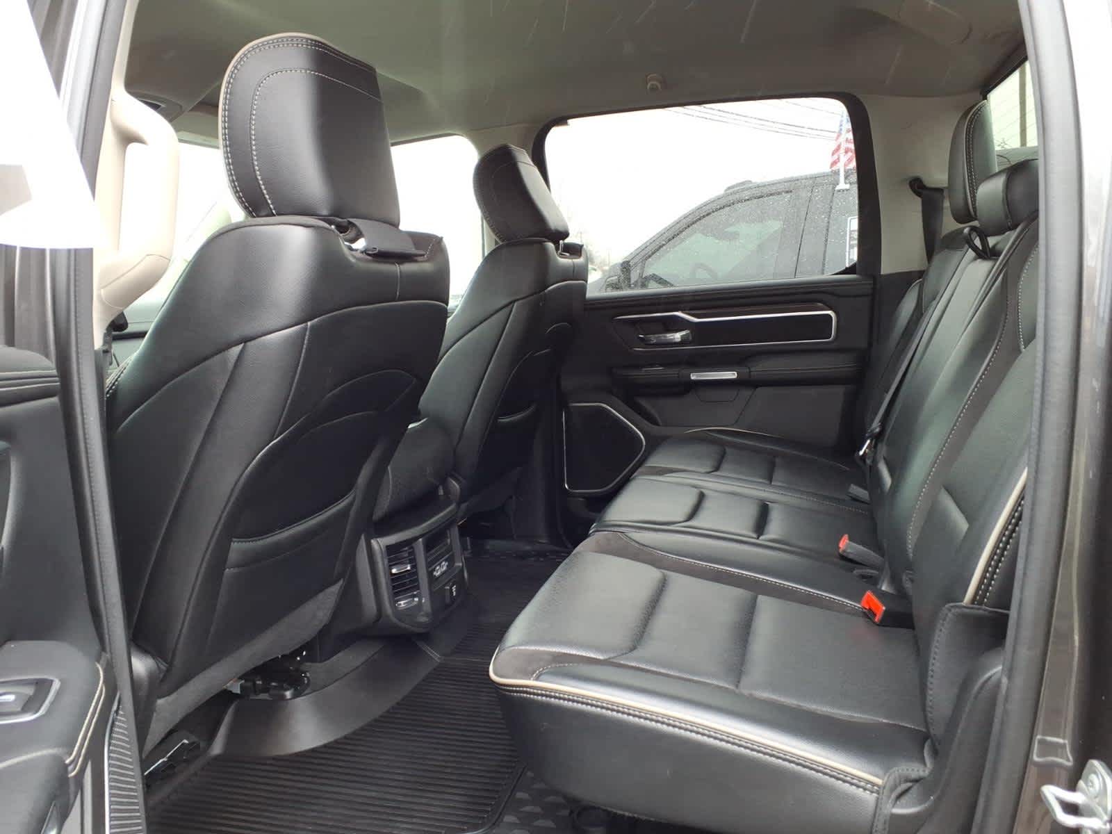 2022 RAM 1500 Laramie 4x4 Crew Cab 57 Box