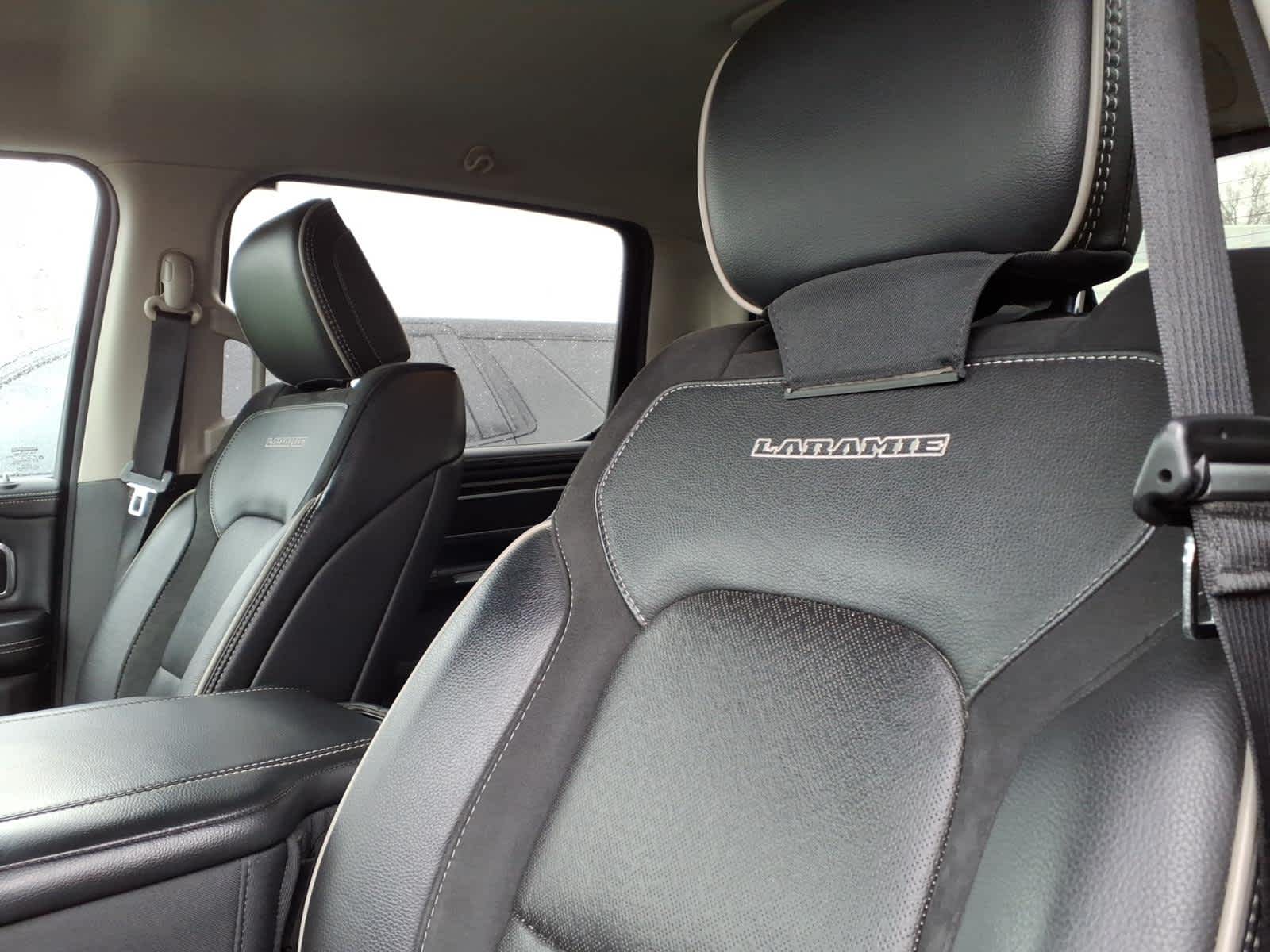 2022 RAM 1500 Laramie 4x4 Crew Cab 57 Box