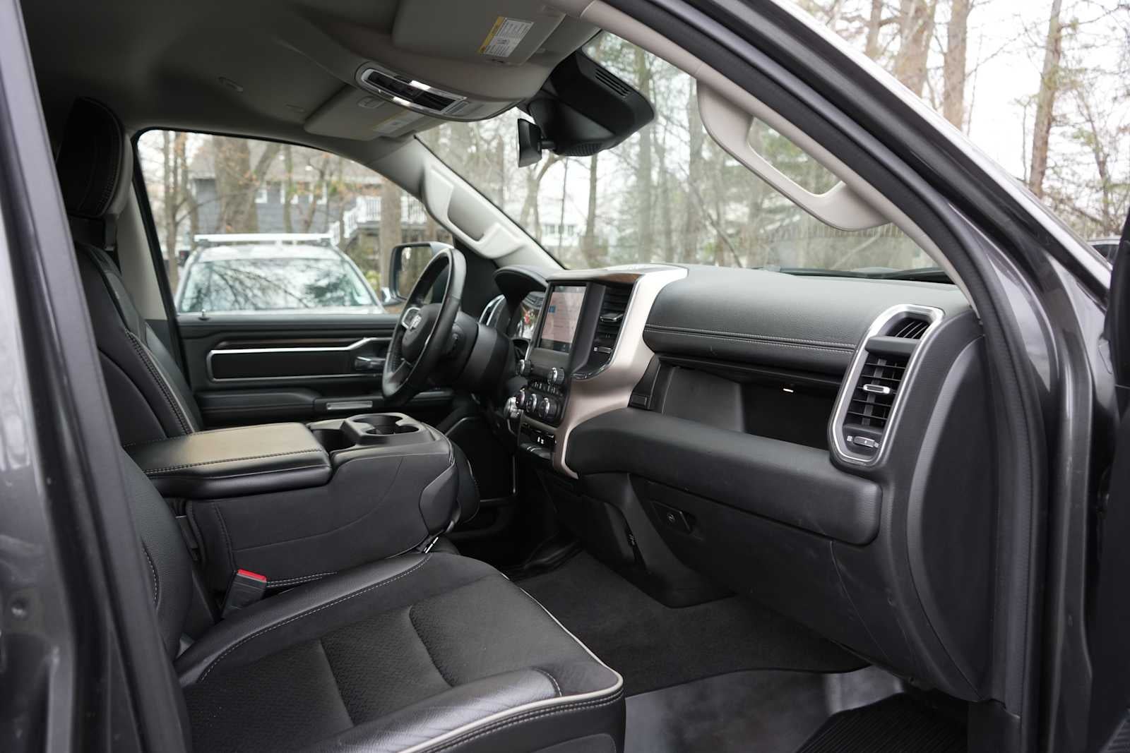 2022 RAM 1500 Laramie 4x4 Crew Cab 57 Box