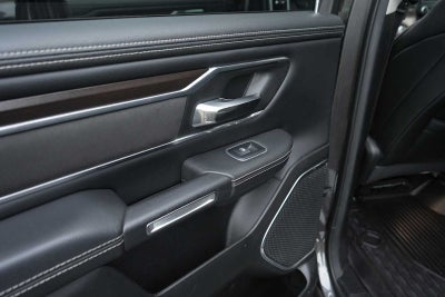 2022 RAM 1500 Laramie 4x4 Crew Cab 57 Box