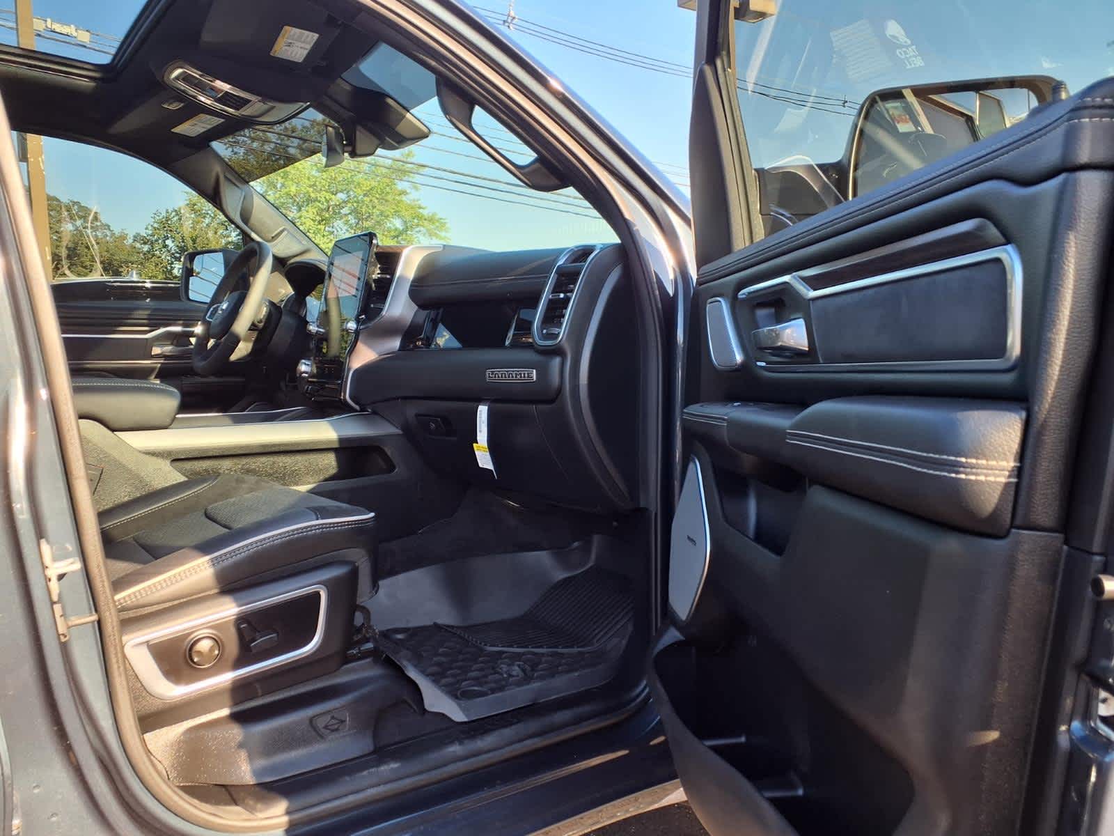 2026 RAM 1500 Laramie 4x4 Crew Cab 57 Box