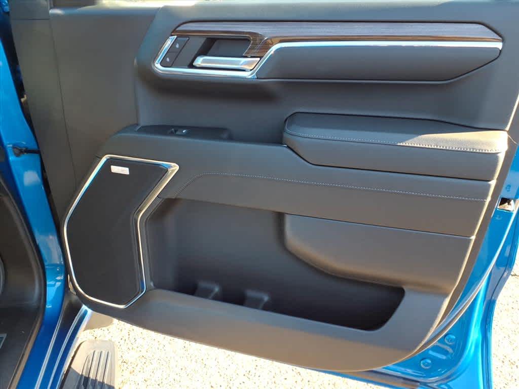 2024 Chevrolet Silverado 1500 4WD Crew Cab 147 RST