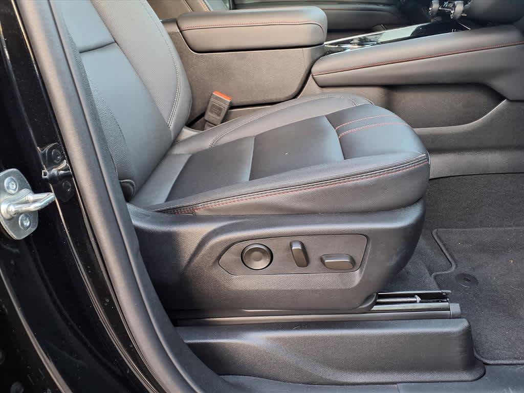 2025 Chevrolet Tahoe 4WD 4dr RST