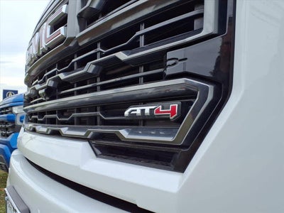 2024 GMC Sierra 2500HD 4WD Crew Cab 159 AT4