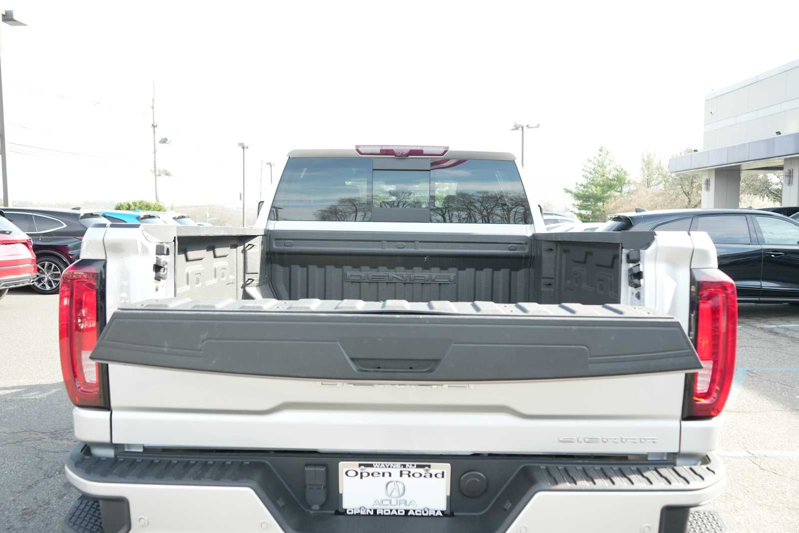 2022 GMC Sierra 2500HD 4WD Crew Cab 159 Denali