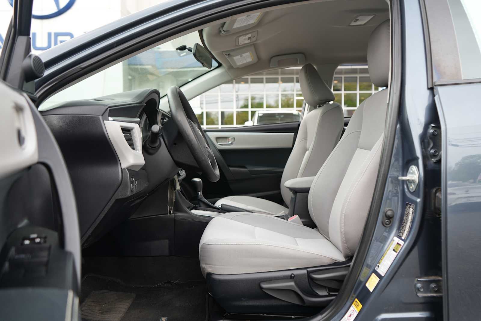 2015 Toyota Corolla 4dr Sdn CVT LE