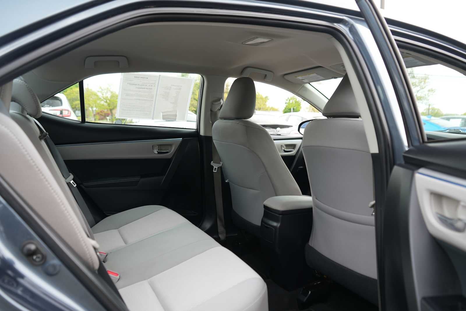 2015 Toyota Corolla 4dr Sdn CVT LE