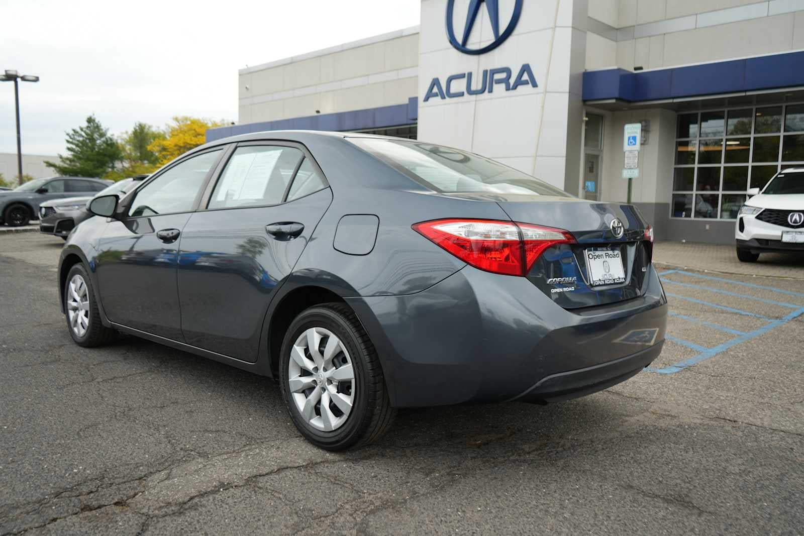 2015 Toyota Corolla 4dr Sdn CVT LE