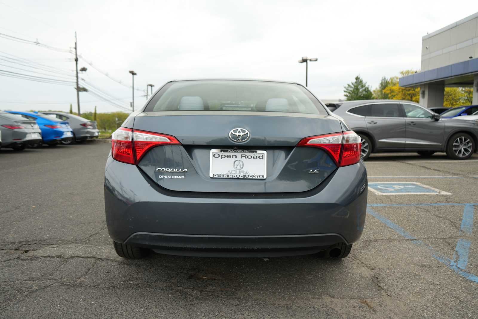 2015 Toyota Corolla 4dr Sdn CVT LE