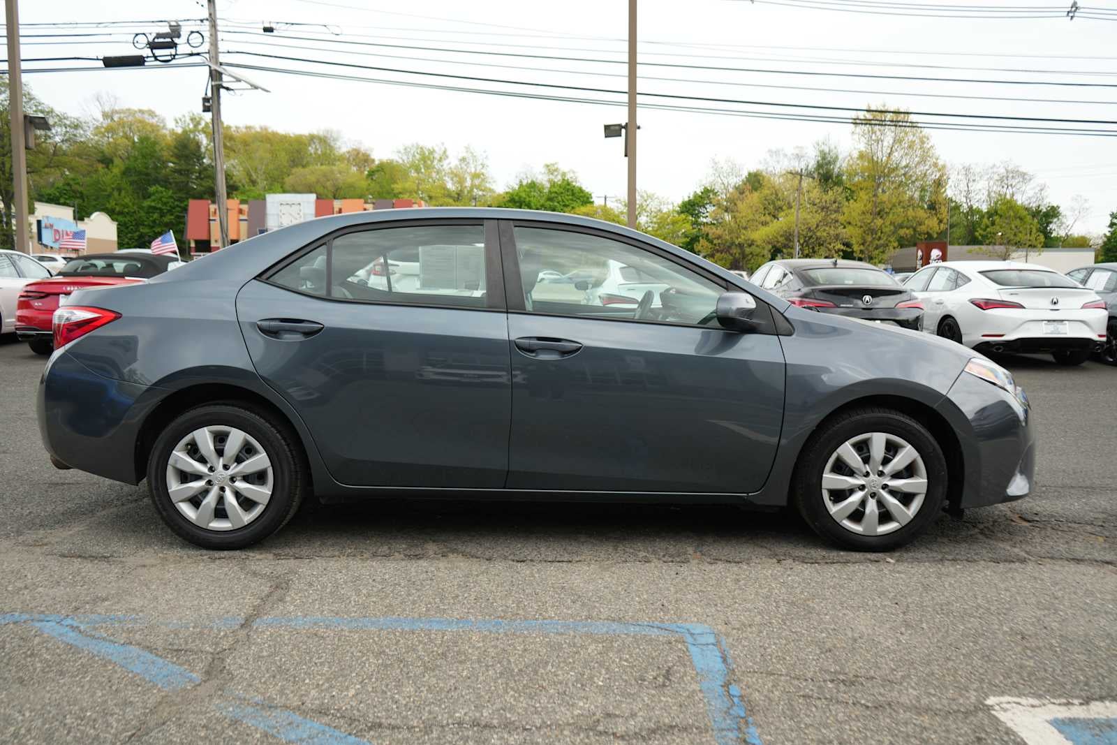 2015 Toyota Corolla 4dr Sdn CVT LE