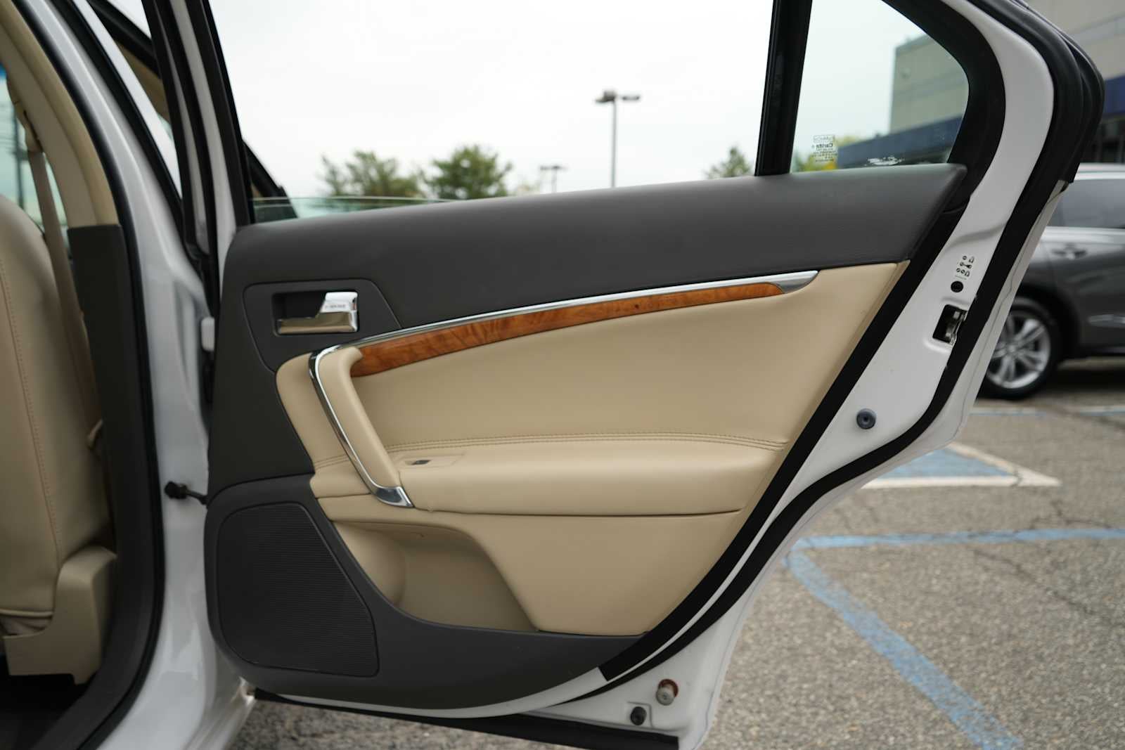 2011 Lincoln MKZ 4dr Sdn AWD