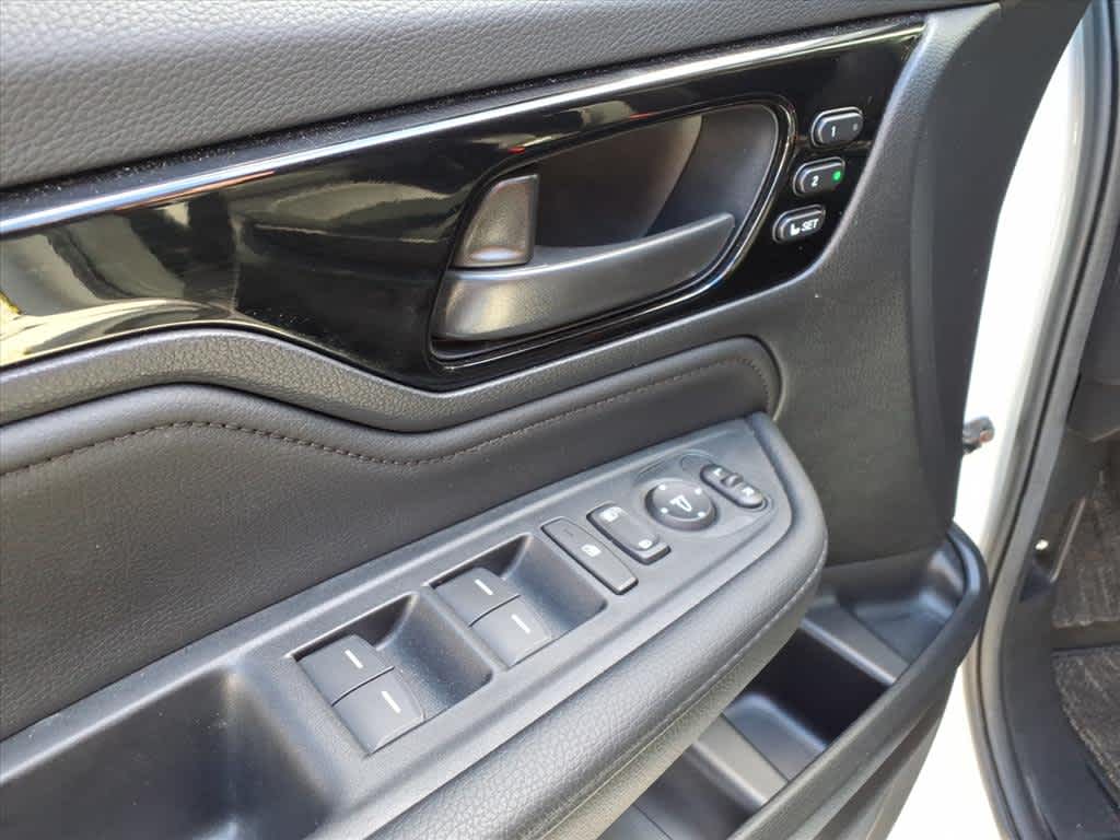 2025 Honda Odyssey Touring Auto