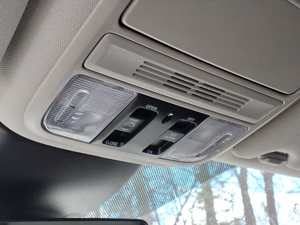 2025 Honda Odyssey Touring Auto