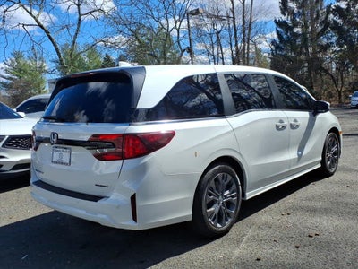 2025 Honda Odyssey Touring Auto