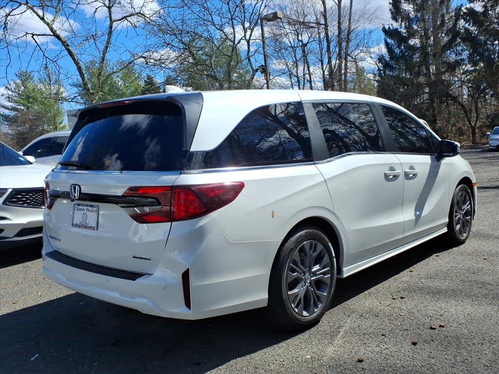 2025 Honda Odyssey Touring Auto