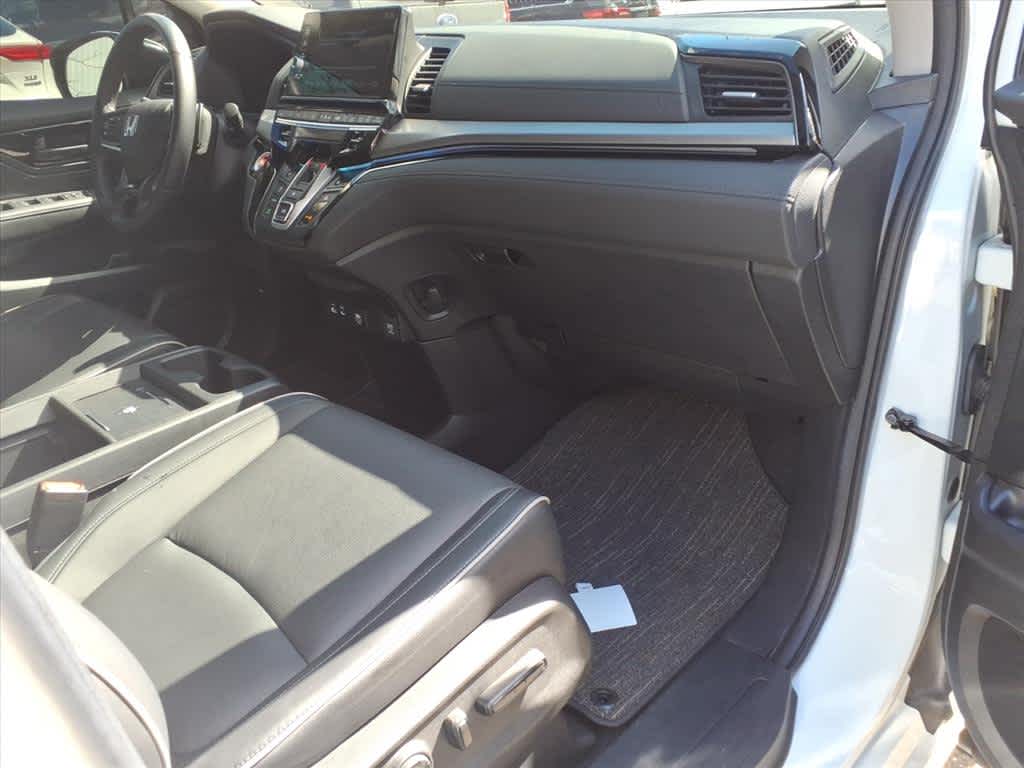 2025 Honda Odyssey Touring Auto