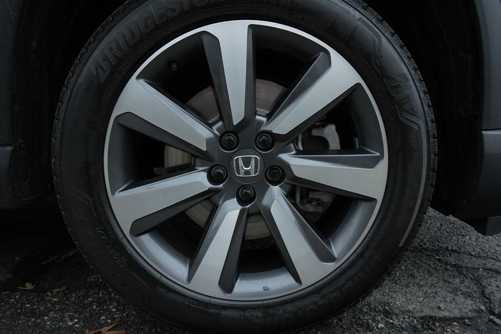 2025 Honda Pilot Touring AWD