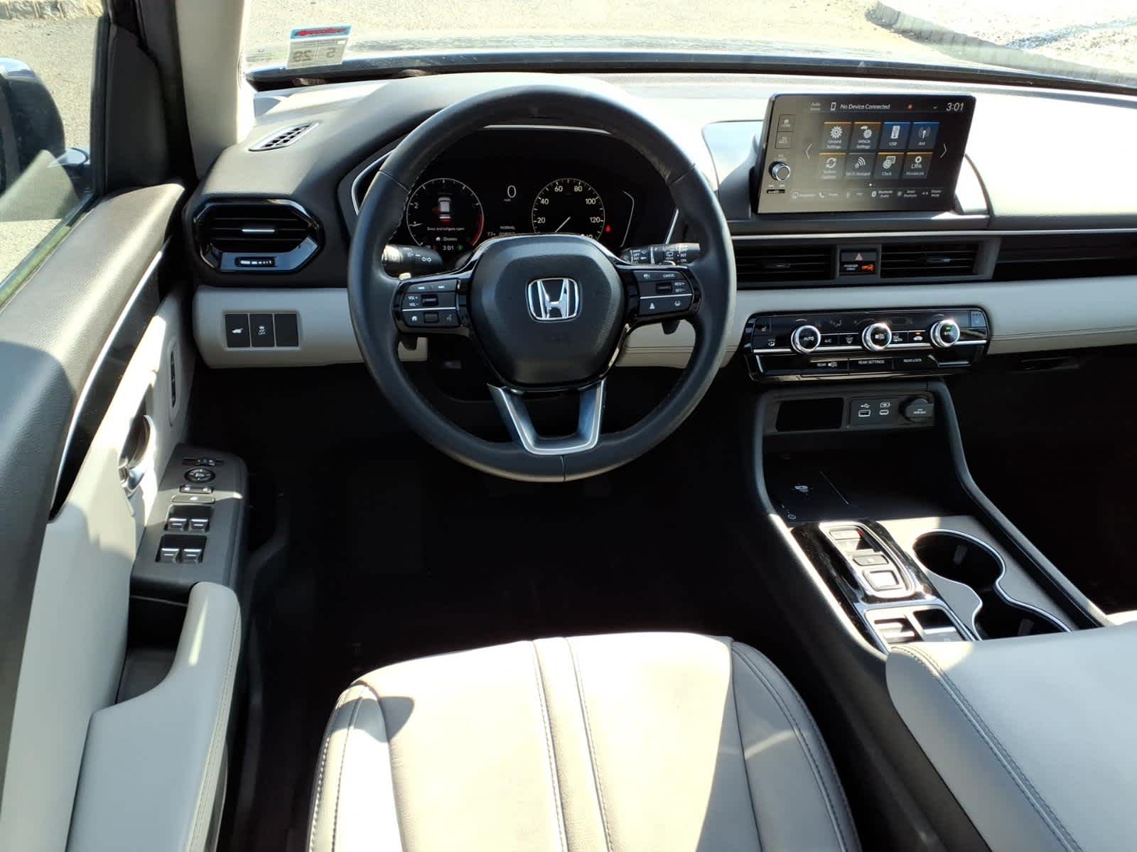 2025 Honda Pilot Touring AWD